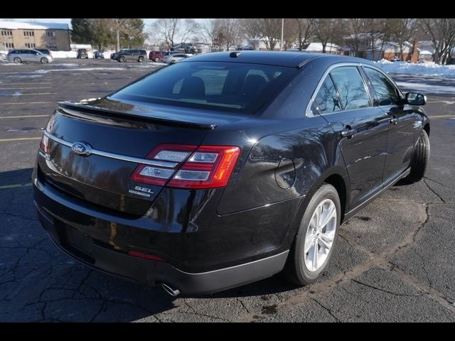 2018 Ford Taurus SEL