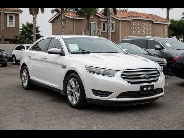 2018 Ford Taurus SEL