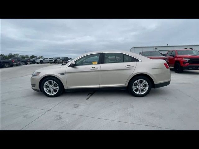 2018 Ford Taurus SEL