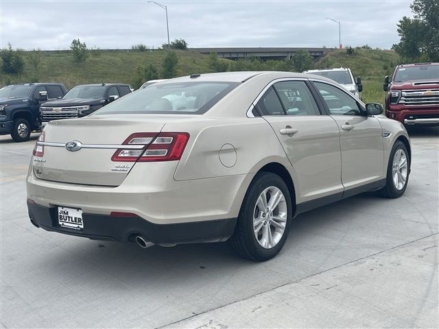 2018 Ford Taurus SEL