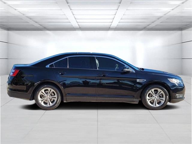 2018 Ford Taurus SEL