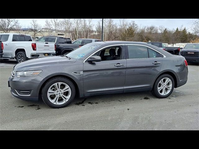 2018 Ford Taurus SEL