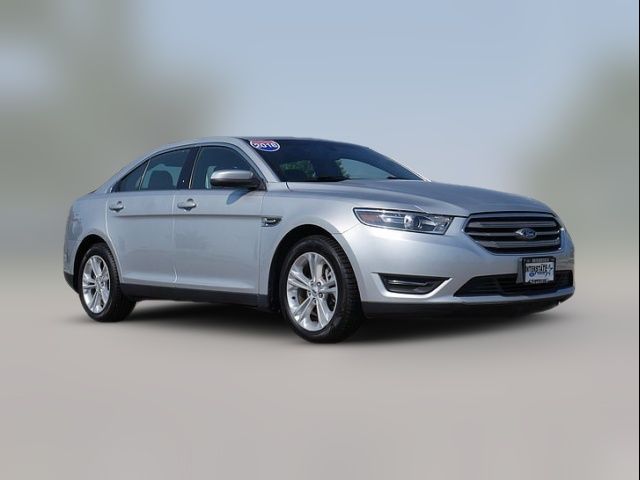 2018 Ford Taurus SEL