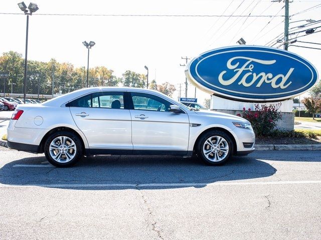 2018 Ford Taurus SEL