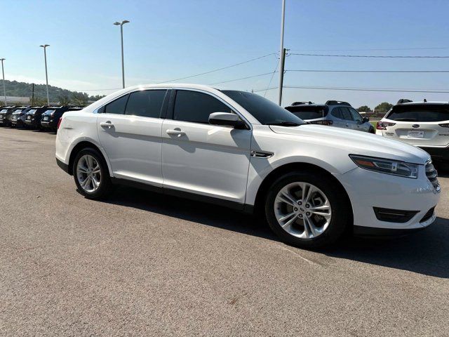 2018 Ford Taurus SEL