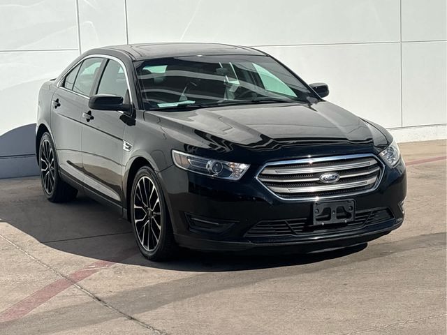 2018 Ford Taurus SEL
