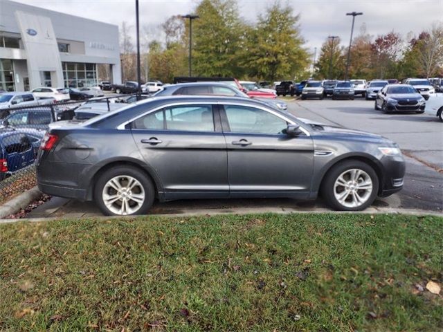 2018 Ford Taurus SEL