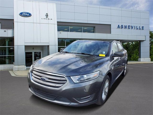 2018 Ford Taurus SEL