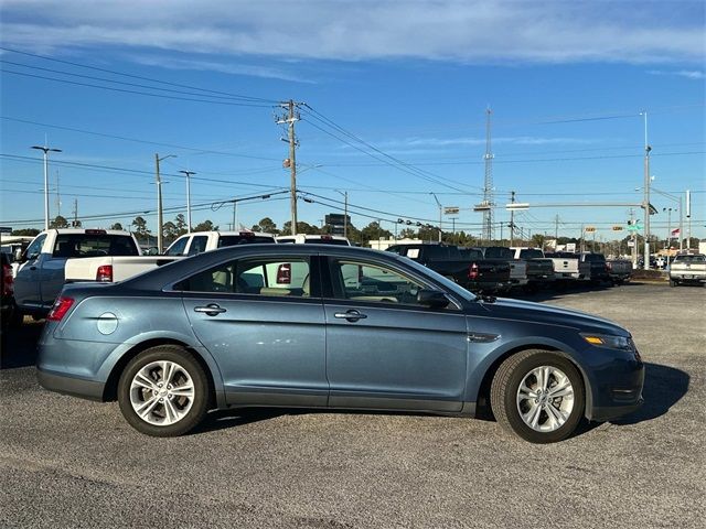 2018 Ford Taurus SEL