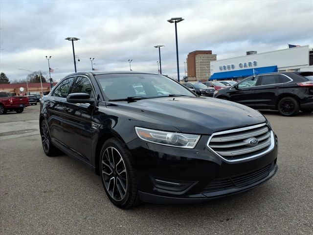 2018 Ford Taurus SEL