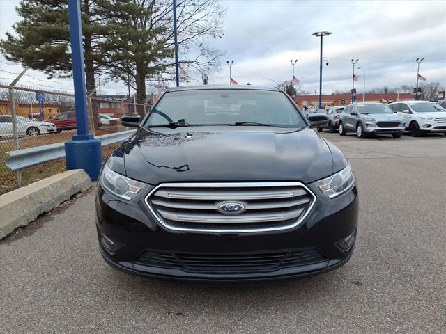 2018 Ford Taurus SEL