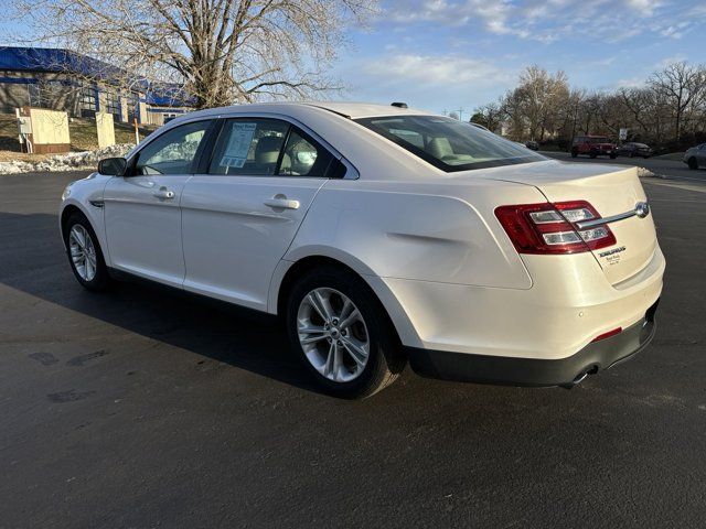 2018 Ford Taurus SEL