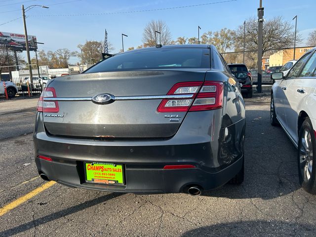 2018 Ford Taurus SEL