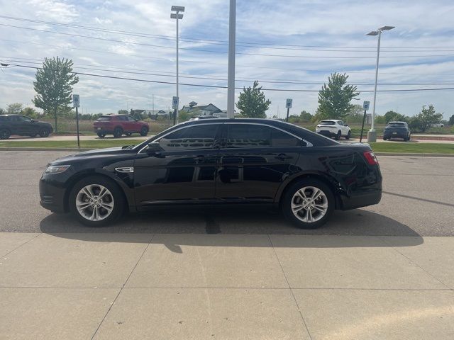 2018 Ford Taurus SEL