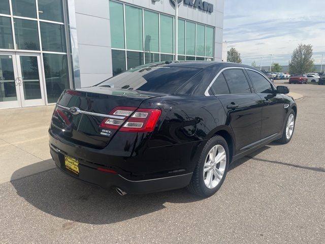 2018 Ford Taurus SEL