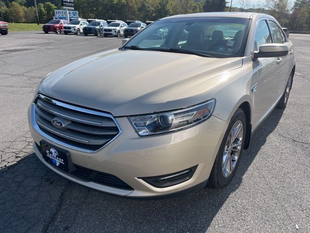 2018 Ford Taurus SEL