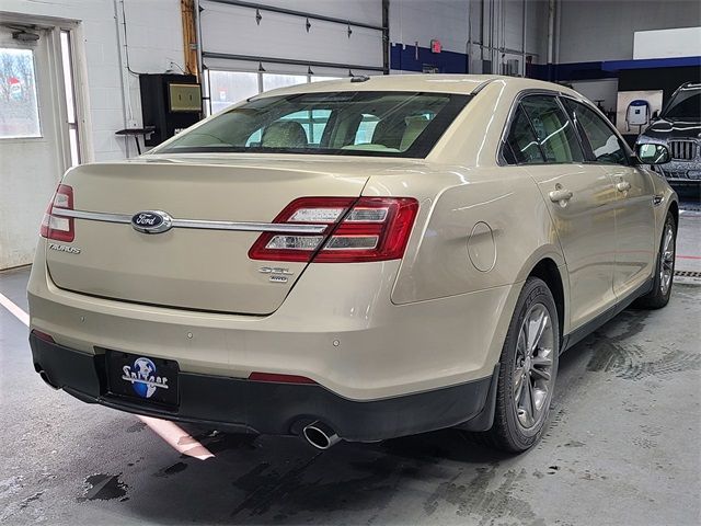 2018 Ford Taurus SEL