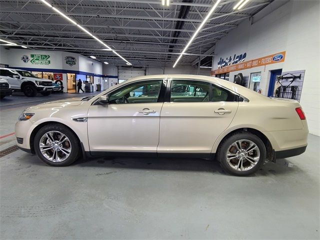 2018 Ford Taurus SEL