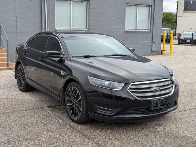 2018 Ford Taurus SEL