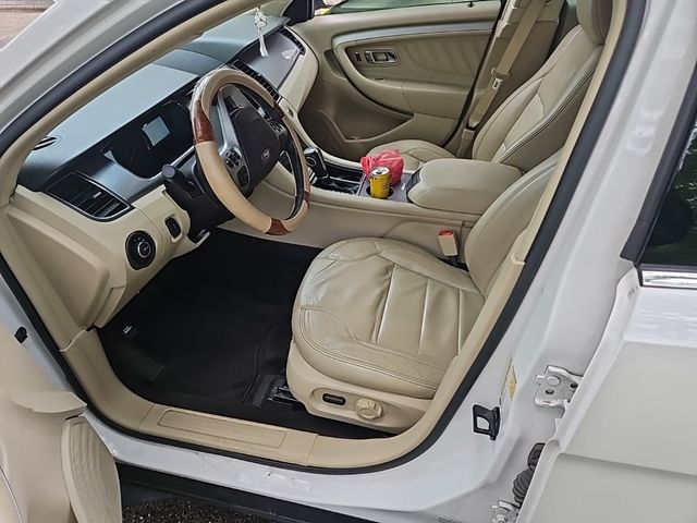 2018 Ford Taurus SEL