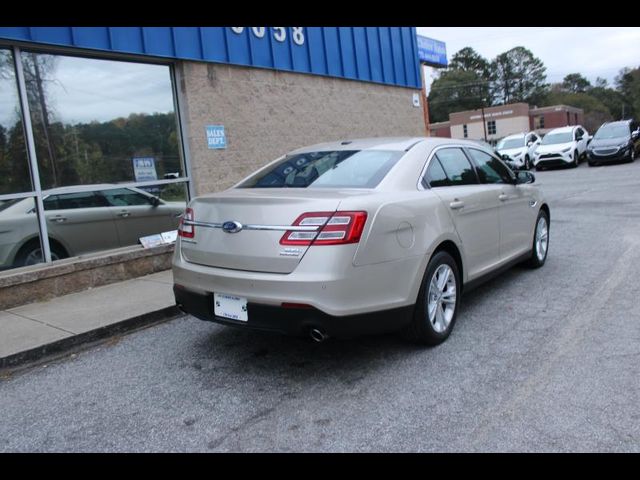 2018 Ford Taurus SEL