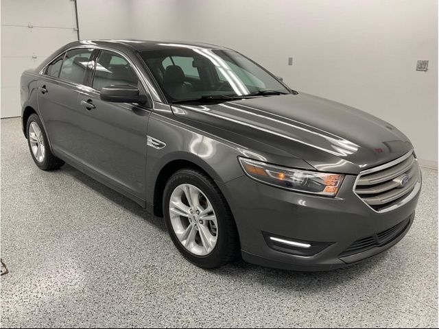 2018 Ford Taurus SEL