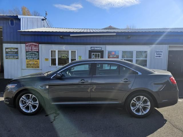 2018 Ford Taurus SEL