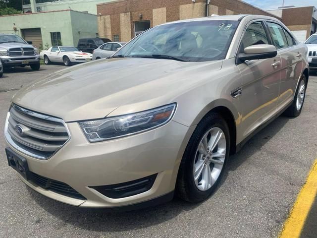 2018 Ford Taurus SEL