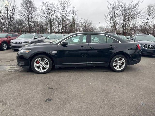 2018 Ford Taurus SE