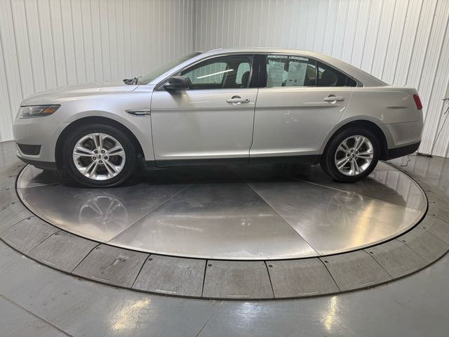 2018 Ford Taurus SE