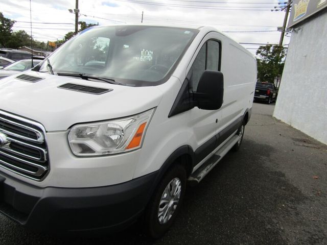 2018 Ford Transit Base