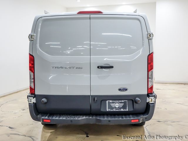 2018 Ford Transit Base