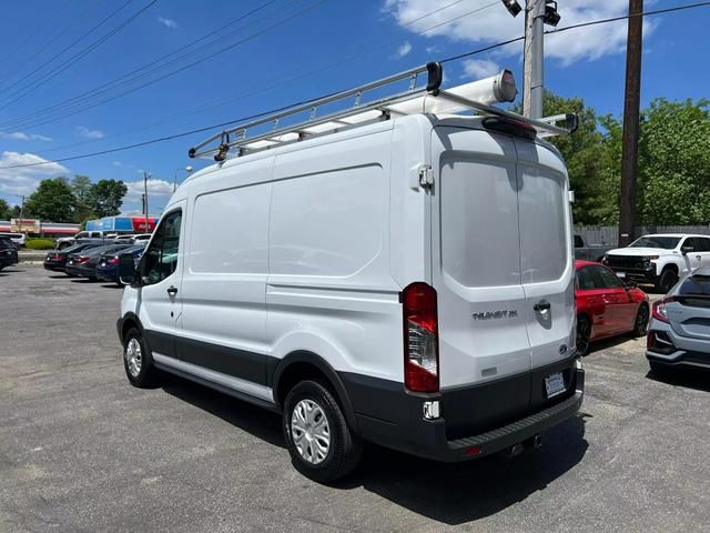 2018 Ford Transit Base