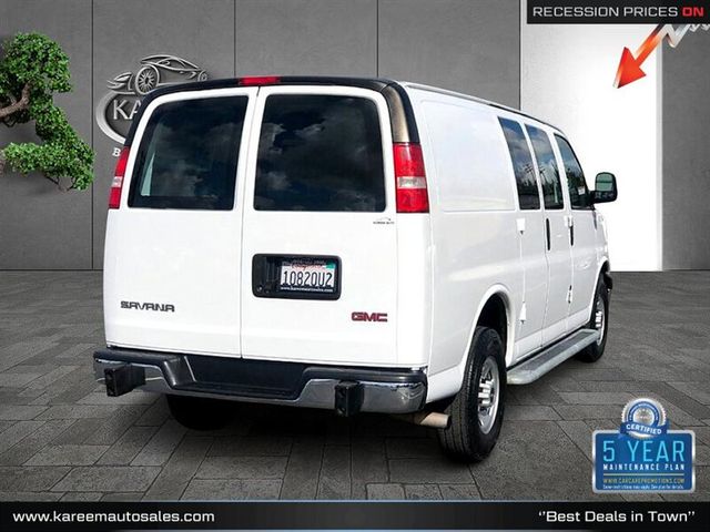 2018 GMC Savana Base