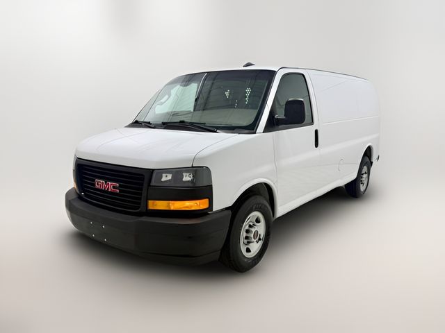 2018 GMC Savana Base