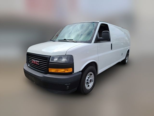 2018 GMC Savana Base