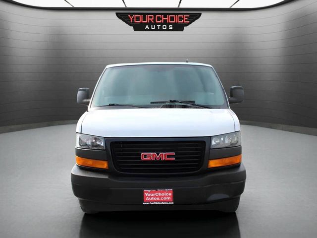 2018 GMC Savana Base