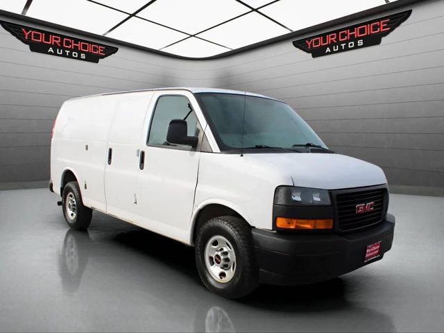 2018 GMC Savana Base