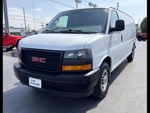 2018 GMC Savana Base