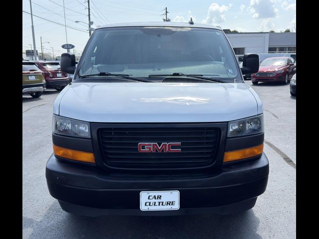 2018 GMC Savana Base