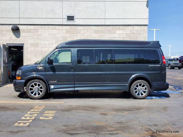 2018 GMC Savana Base