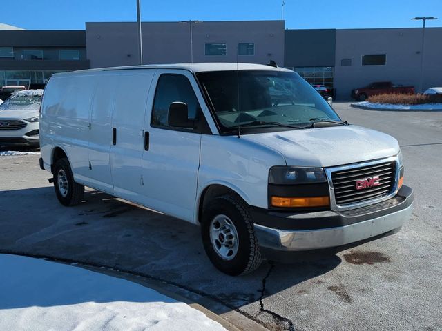 2018 GMC Savana Base