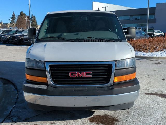 2018 GMC Savana Base