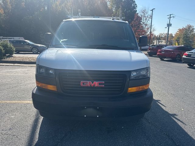 2018 GMC Savana Base