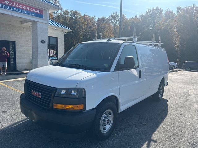 2018 GMC Savana Base