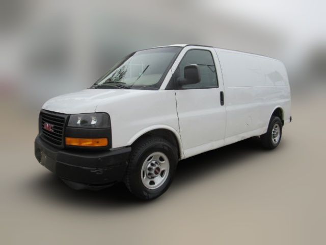 2018 GMC Savana Base