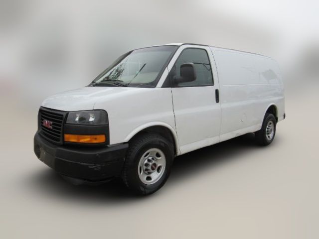 2018 GMC Savana Base