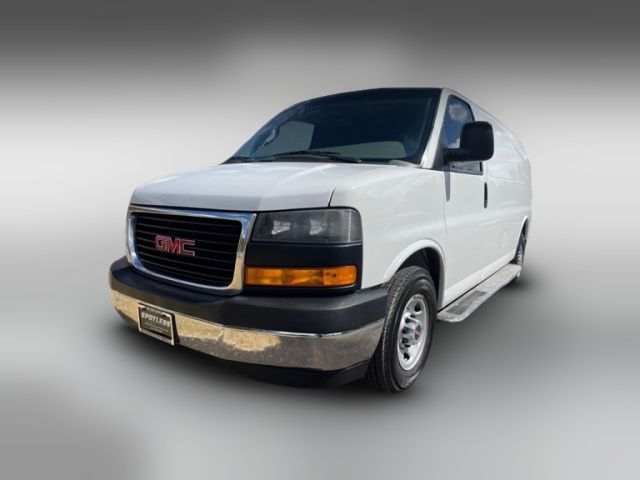 2018 GMC Savana Base