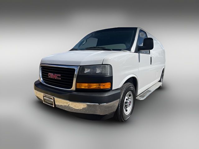 2018 GMC Savana Base