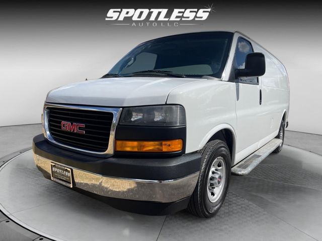 2018 GMC Savana Base